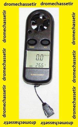 Anemometre et thermometre en un seul appareil