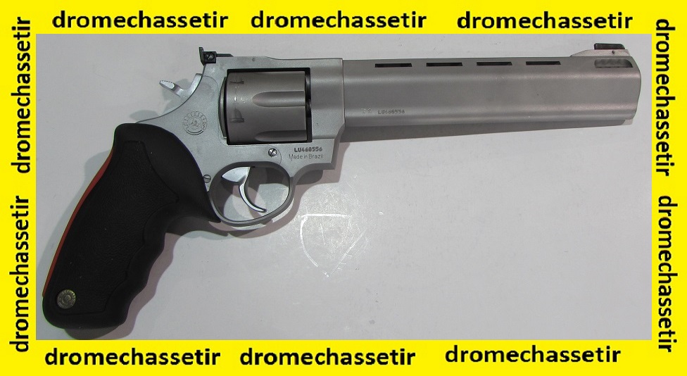 revolver Taurus 444