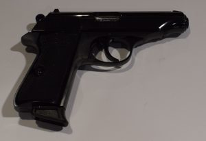 PISTOLET SEMI AUTOMATIQUE Walther PP cal 7.65 1 chargeur supplementaire super etat
