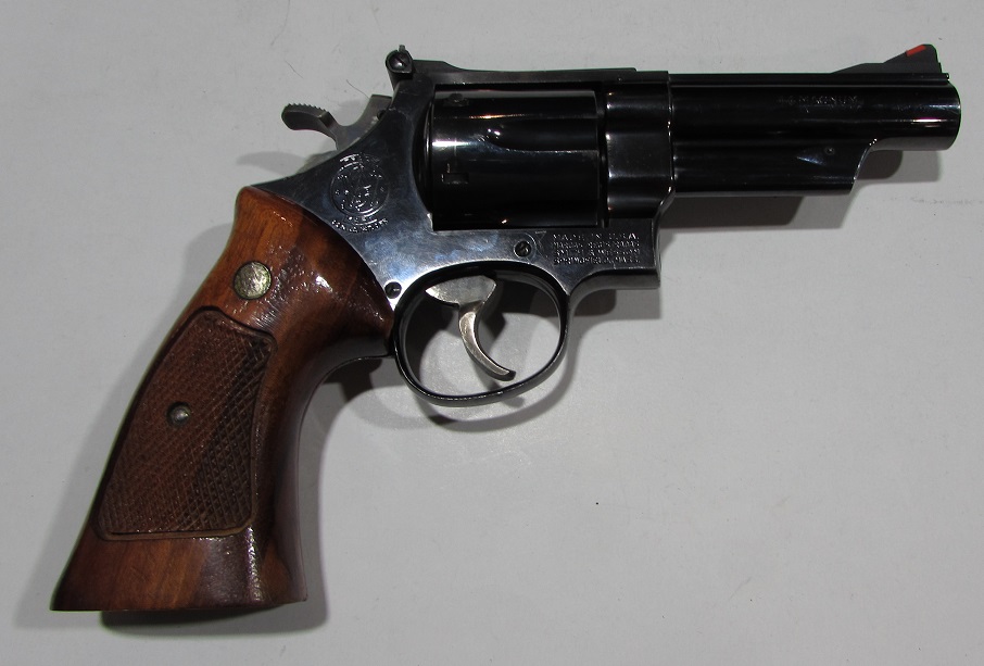 Revolver smith wesson, mod 29-2, 4 pouces, 44 magnum, bon etat