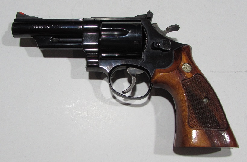 Revolver smith wesson, mod 29-2, 4 pouces, 44 magnum, bon etat