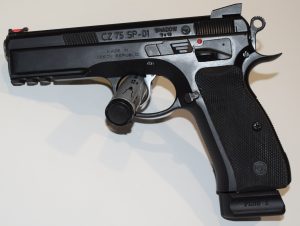 Pistolet Semi auto CZ 75 SP01 Shadow mallette 2 chargeurs supplementaires tres bon etat