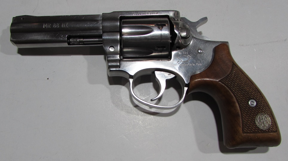 Revolver manurhin MR88 DX inox, cal 357 magnum, 4 pouces bon etat