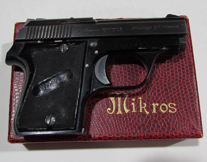 Pistolet Semi auto Unique Mikros cal 25 ACP tres bon etat