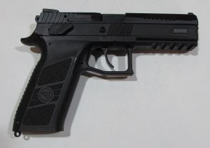 Pistolet Semi auto CZ P-09 avec mallette et 1 chargeur supplementaire super etat
