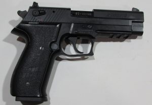 PISTOLET SEMI AUTOMATIQUE SIG SAUER mosquito CALIBRE 22 LR, tres bon etat