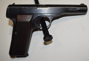 PISTOLET SEMI AUTOMATIQUE herstal browning 1910-22 cal 32 acp WW2